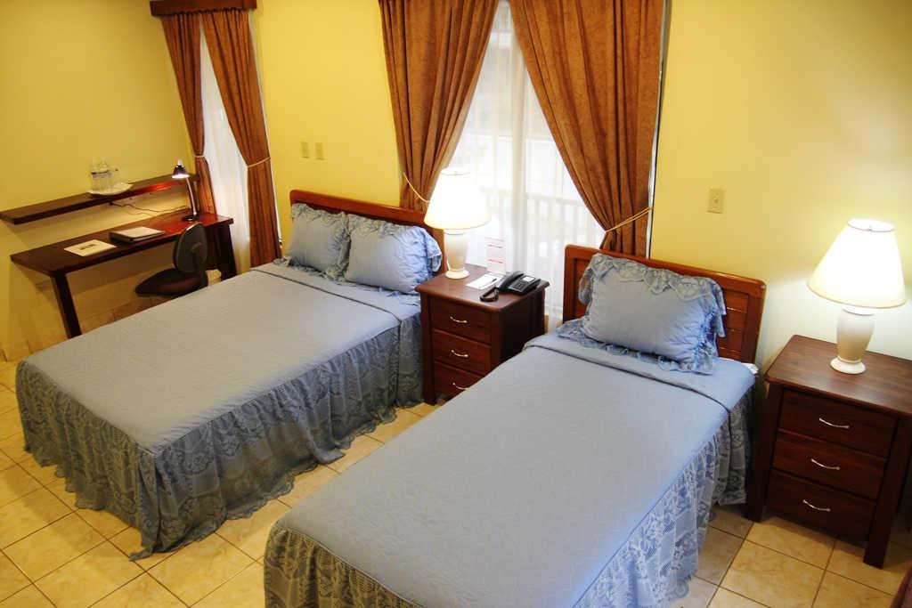 Hotel Mansion Teodolinda Managua Esterno foto