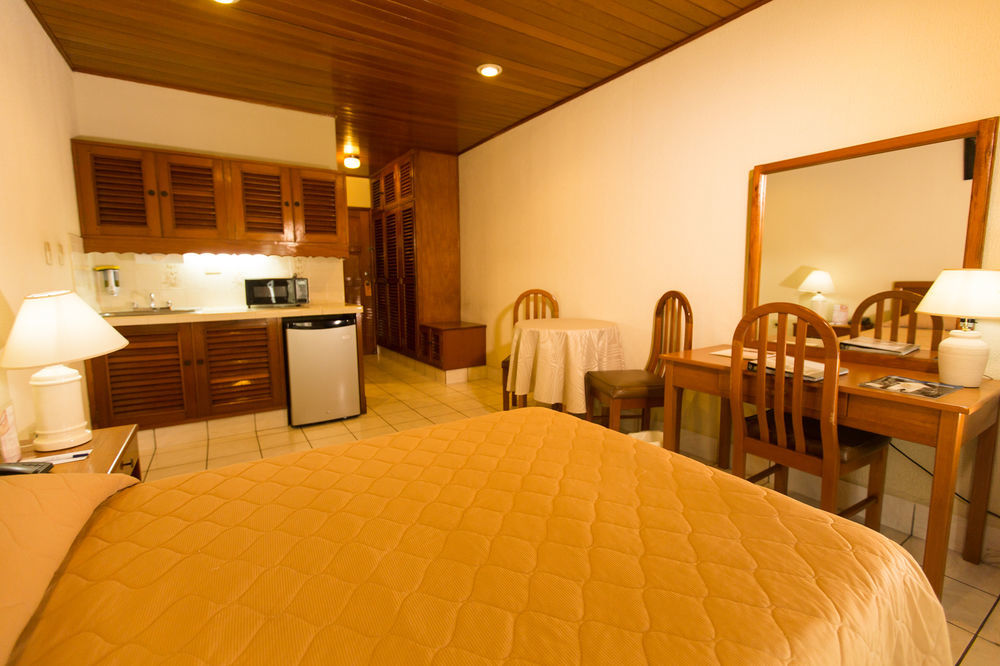 Hotel Mansion Teodolinda Managua Esterno foto