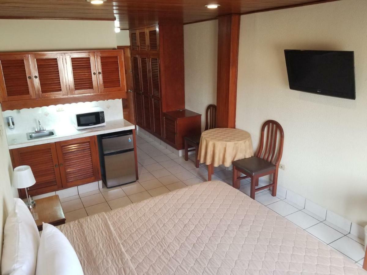 Hotel Mansion Teodolinda Managua Esterno foto