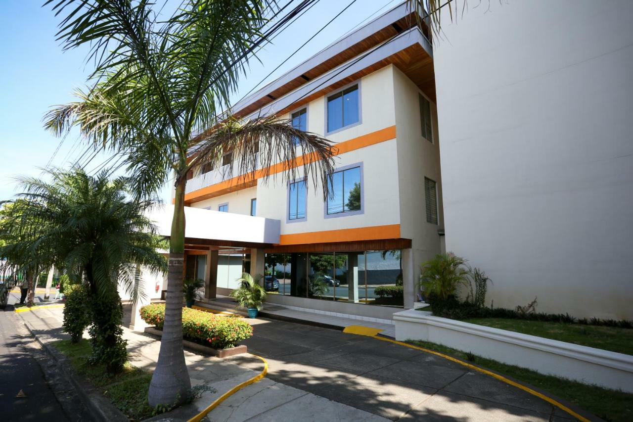 Hotel Mansion Teodolinda Managua Esterno foto