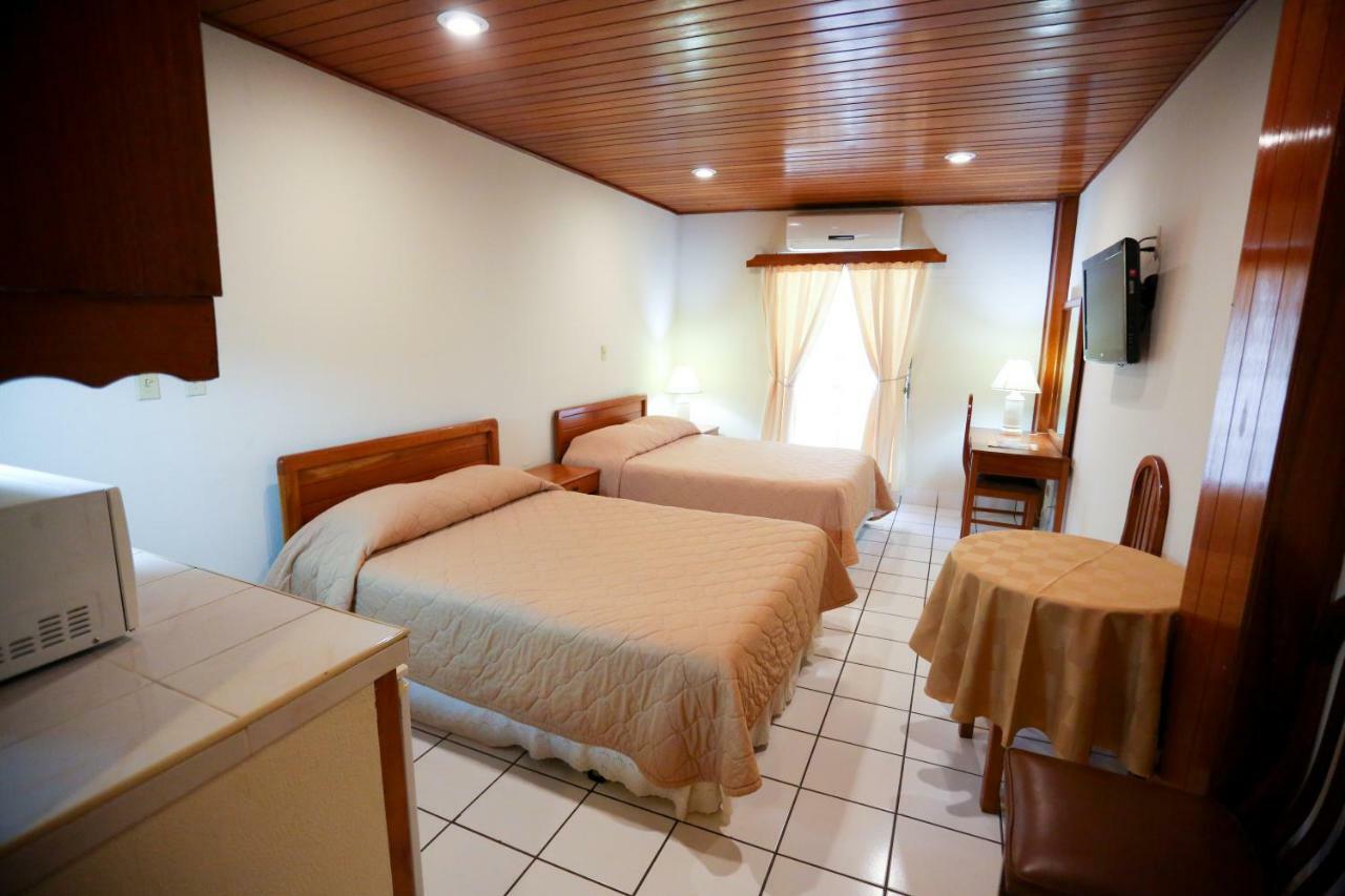 Hotel Mansion Teodolinda Managua Esterno foto