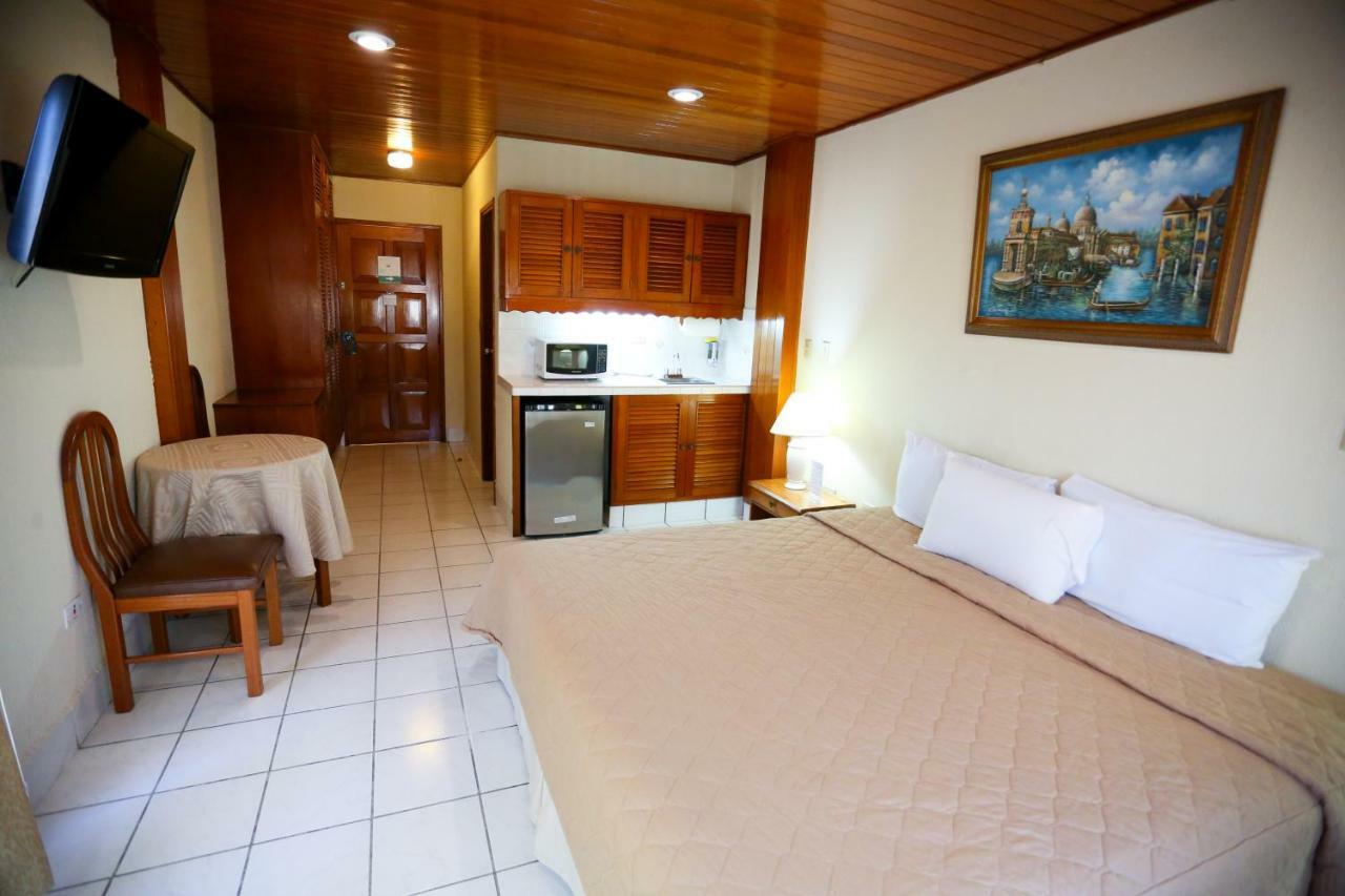 Hotel Mansion Teodolinda Managua Esterno foto