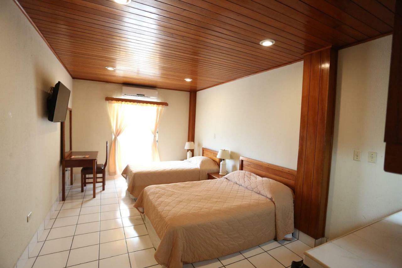 Hotel Mansion Teodolinda Managua Esterno foto